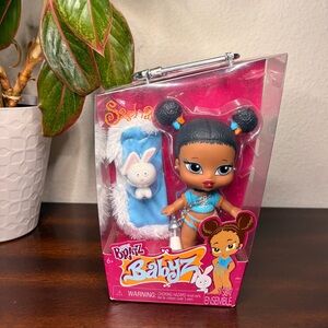 Bratz Babyz Sasha Doll 5" Curly Black Hair Brown Eyes